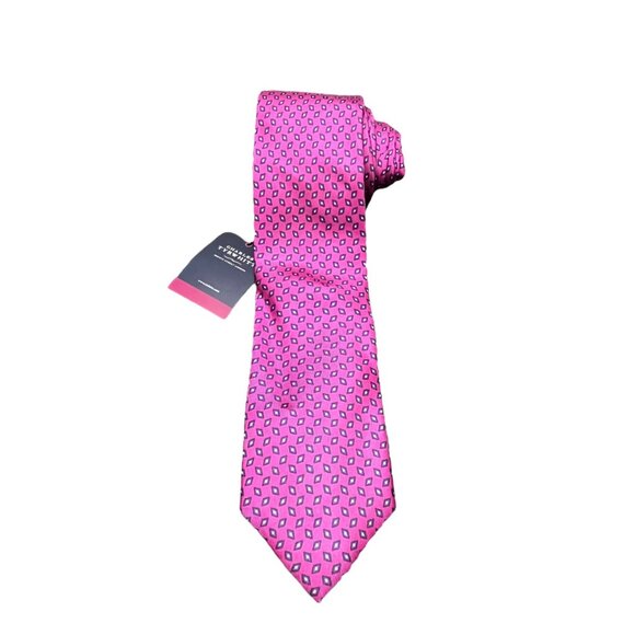 Charles Tyrwhitt Men's Tie Bright Pink Diamond Print NEW with tags 100 % Silk - Picture 8 of 8